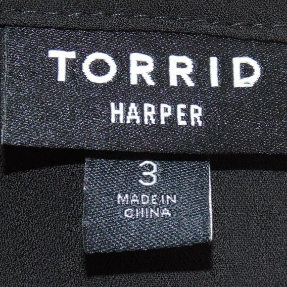 TORRID Harper Top, 3/3X, Black, Split neck, Tab Sleeves, 2 pockets - Picture 10 of 14
